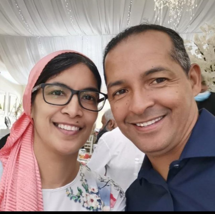 Naeem and Rabia smiling together